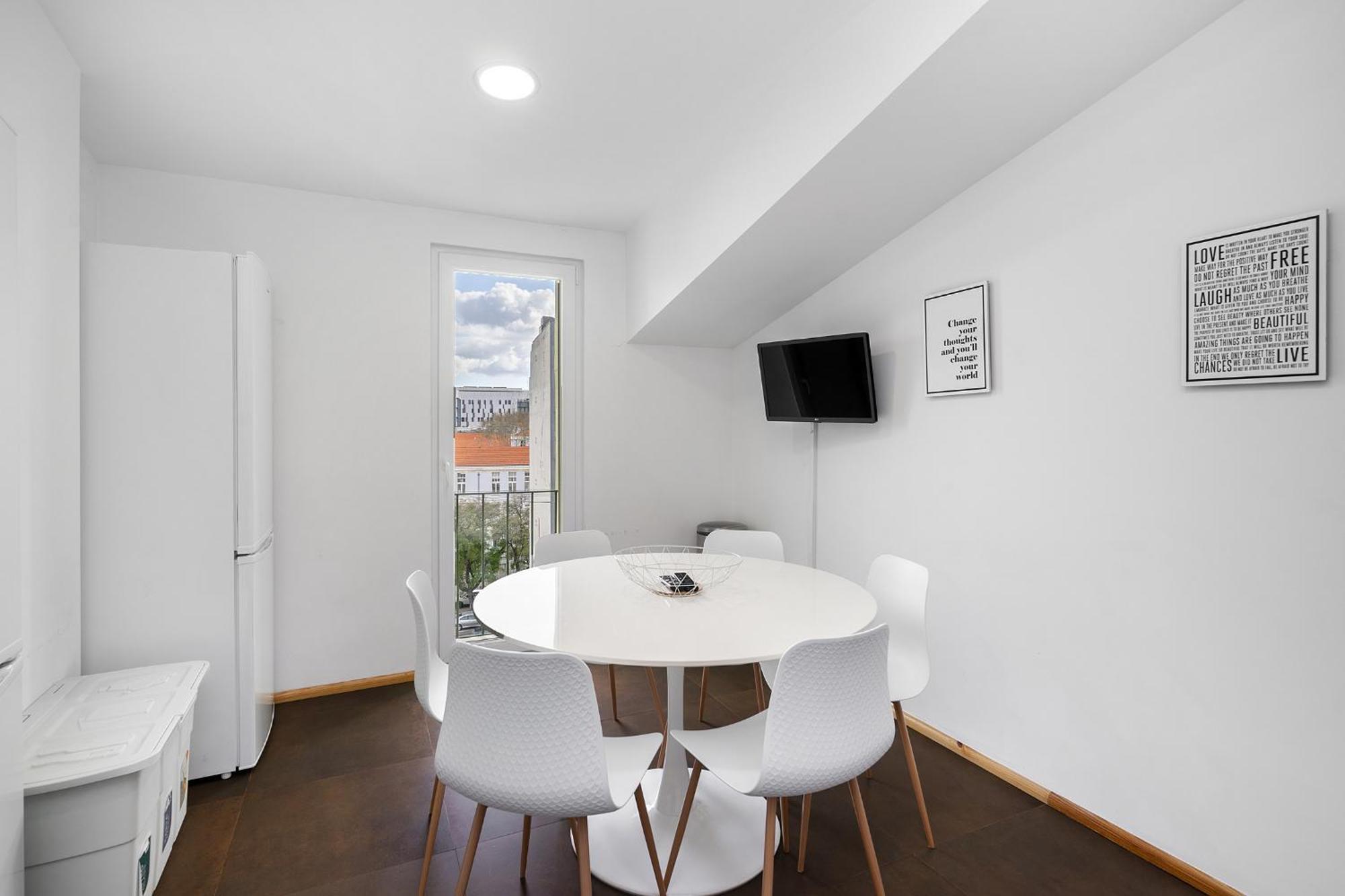 Whome Urban Tech Retreat, Modern Hubs For Remote Living Lisboa Ngoại thất bức ảnh