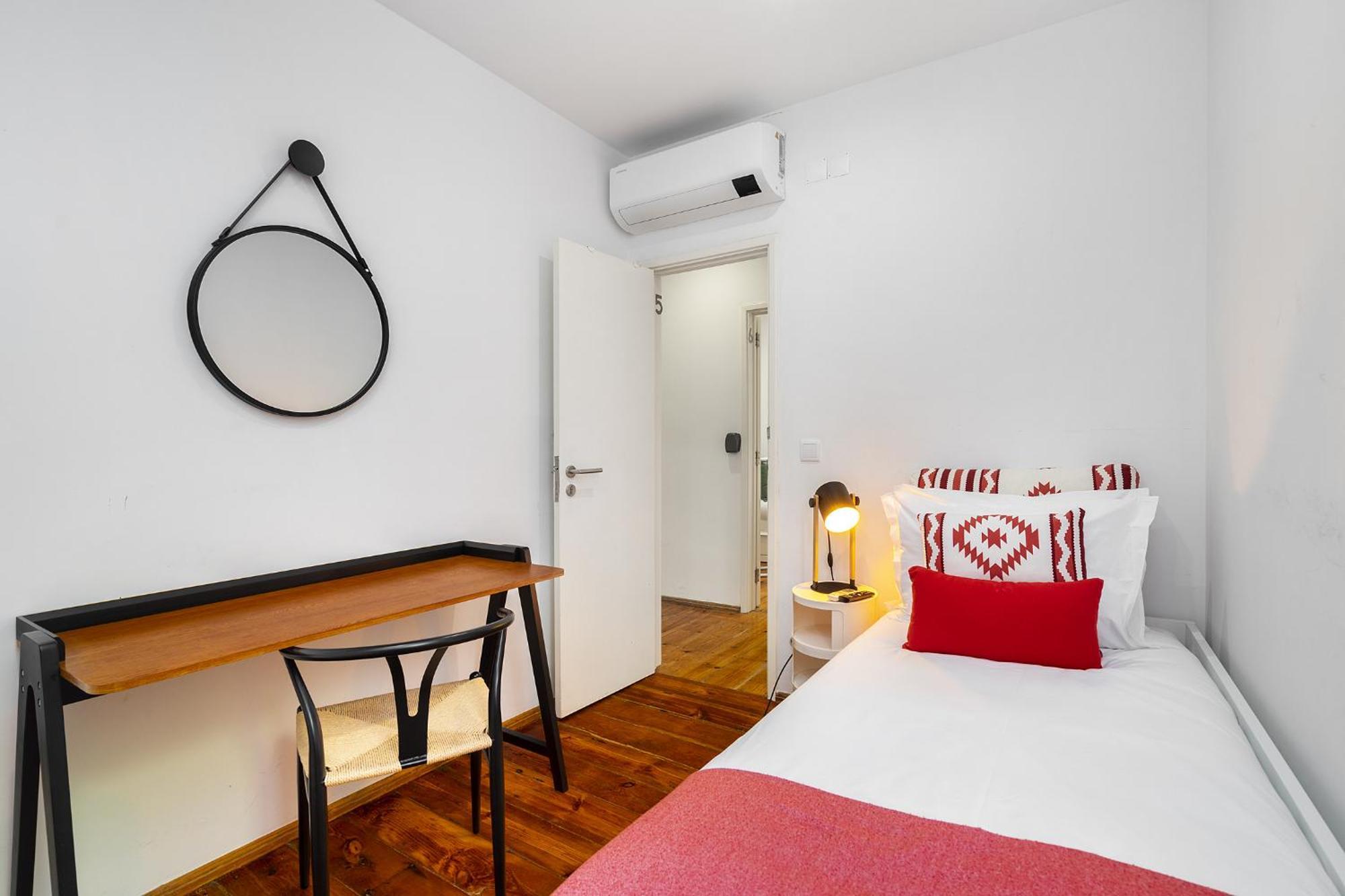 Whome Urban Tech Retreat, Modern Hubs For Remote Living Lisboa Ngoại thất bức ảnh